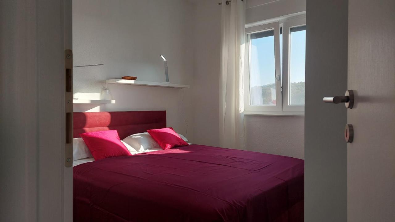 Apartment Vista Oasis With Pool And Terrace Trogir Exterior foto