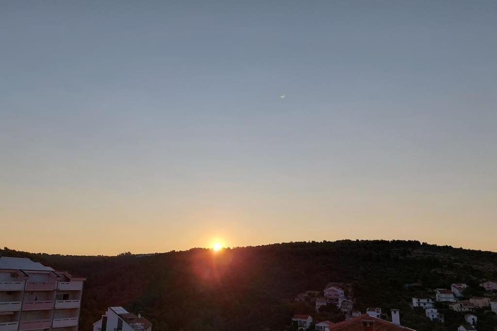 Apartment Vista Oasis With Pool And Terrace Trogir Exterior foto